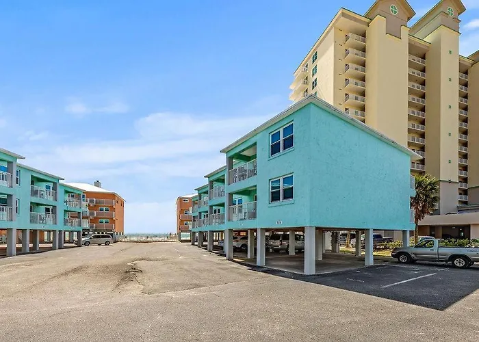 Harbor House Unit 25b