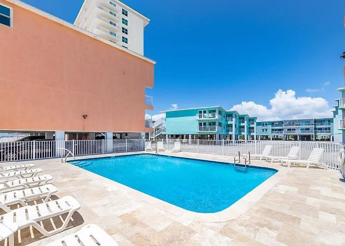 Harbor House Unit 25b